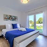 Cordis By Interhome * Pula
