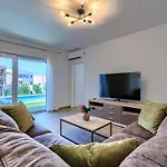 Cordis By Interhome Pula