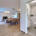 Cordis By Interhome * Pula
