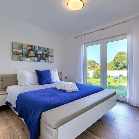 Cordis By Interhome * Pula