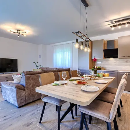 Cordis By Interhome * 풀라