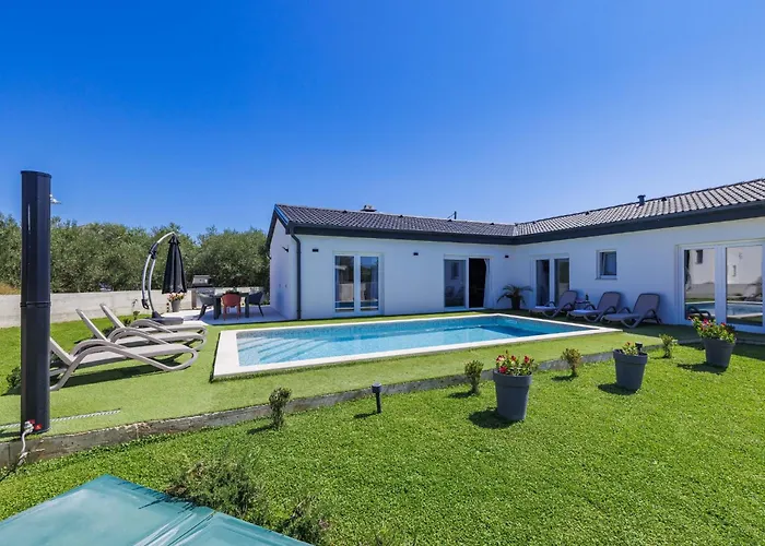 Cordis By Interhome Pula