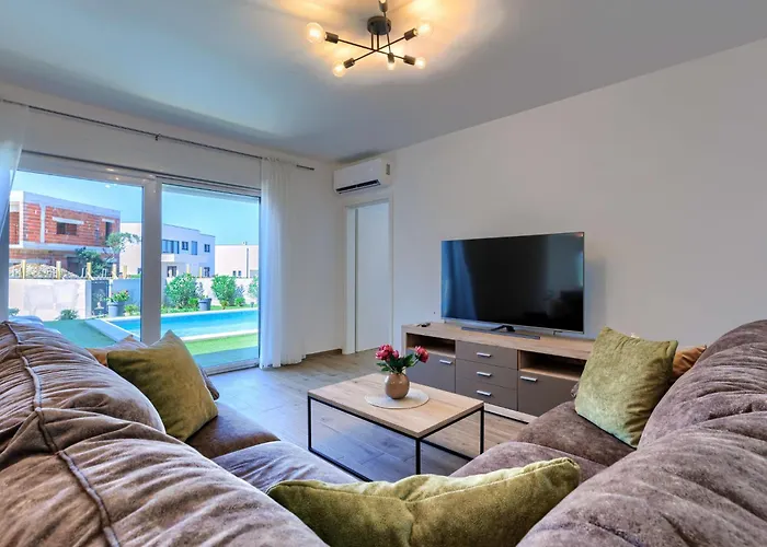 Cordis By Interhome Pula