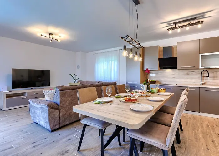 Cordis By Interhome * Pula