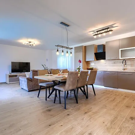 Cordis By Interhome * Pula