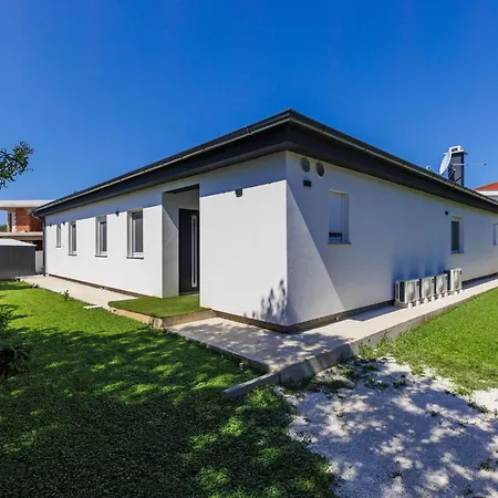 Cordis By Interhome